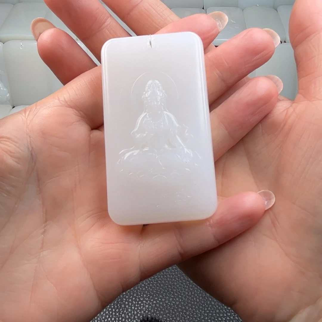 东***吊坠(不含链)未镶嵌和田玉79g