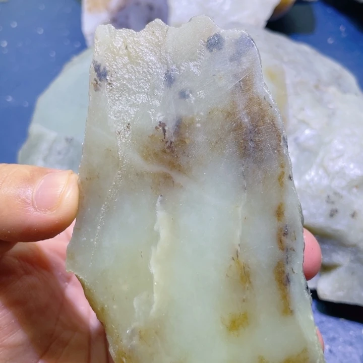 和田玉未镶嵌珠宝半成品