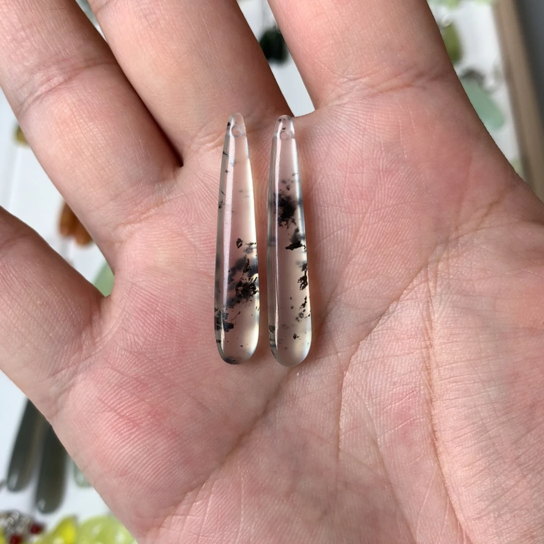 蛇纹石玉耳环未镶嵌滴**~
