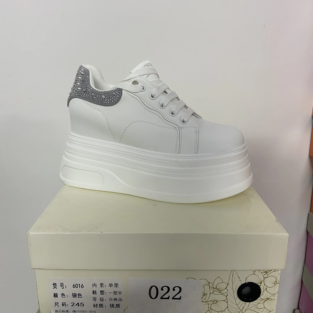 【清仓】2025小个子厚底平增高百搭女鞋022