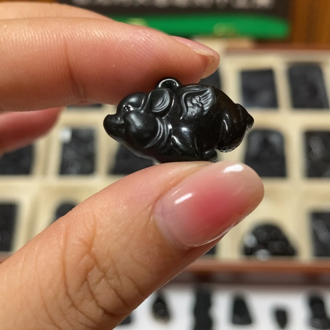 翡翠未镶嵌吊坠(赠链)翡翠