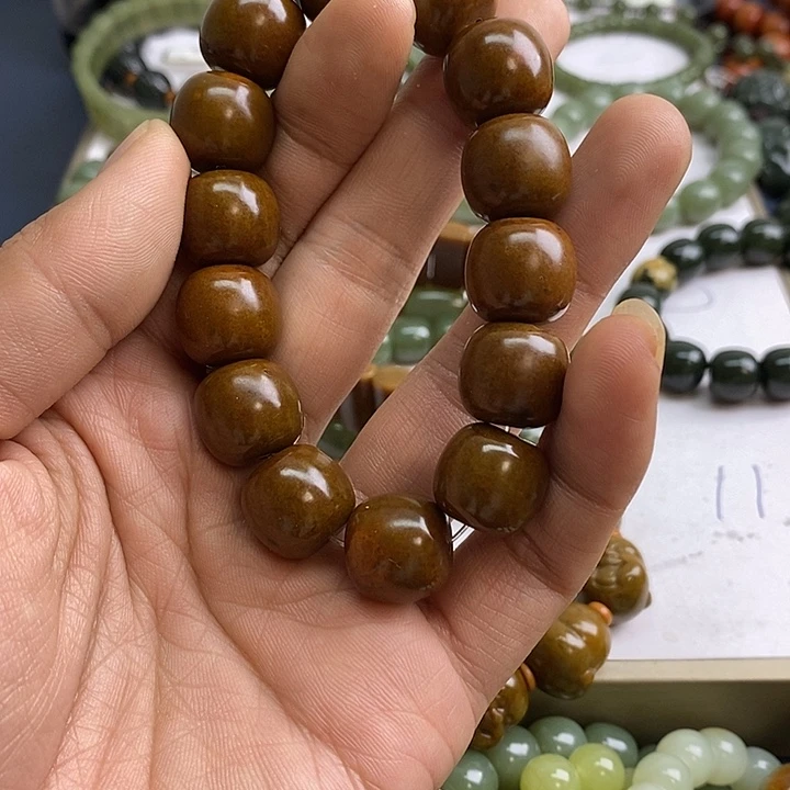 未镶嵌透闪石质玉珠宝奇石暖*生