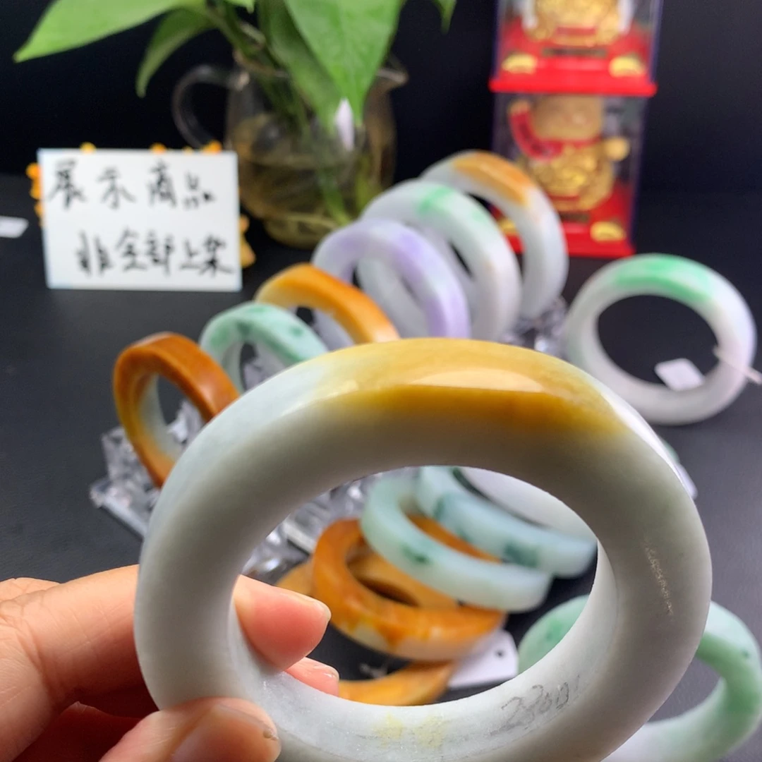 定制翡翠手镯未镶嵌