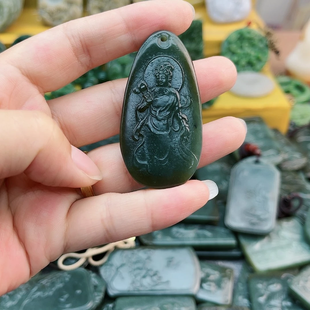 和田玉未镶嵌颈饰