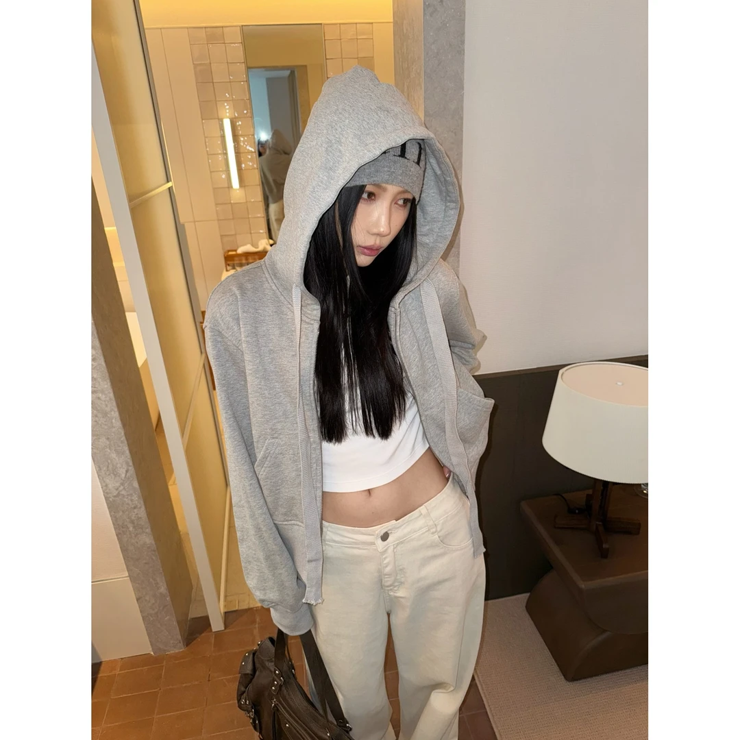 70不是七十【灰调入镜】秋季韩系正肩 连帽拉链短款休闲卫衣外套
