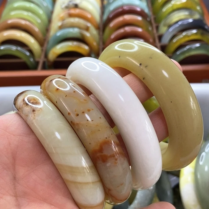 蛇纹石玉未镶嵌手镯糖*鱼