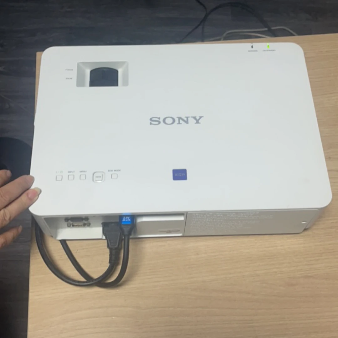 9新 二手 投影仪 运费自理 （办公设备）