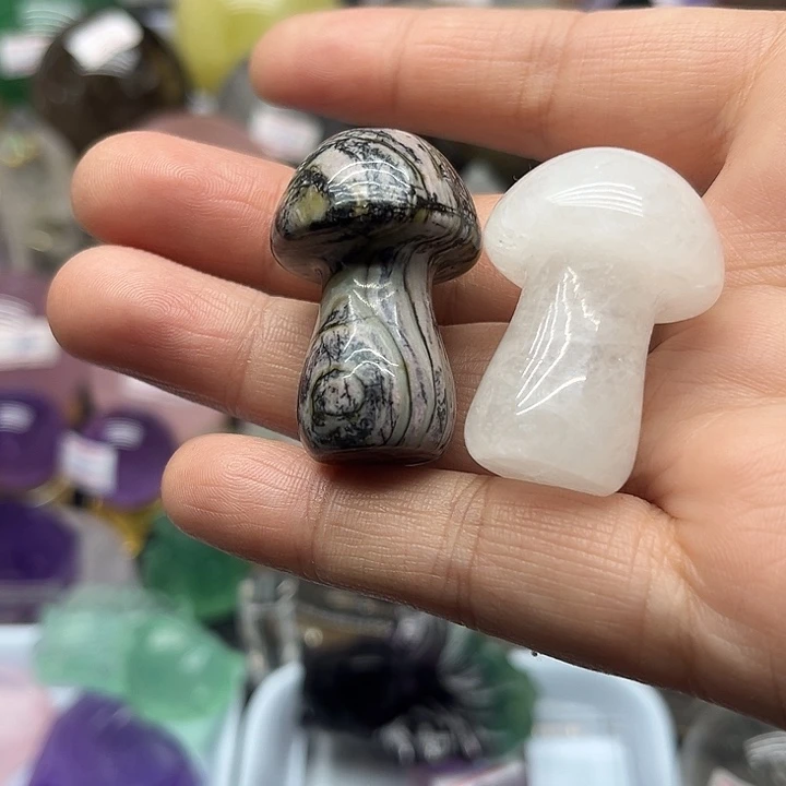 珠宝半成品未镶嵌水晶51克蘑菇