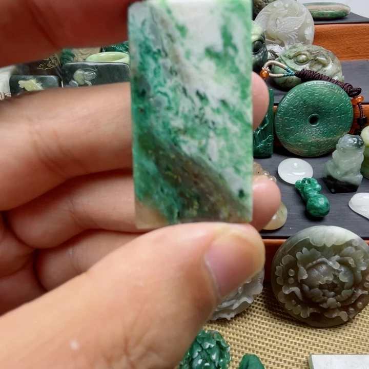 未镶嵌独山玉珠宝半成品