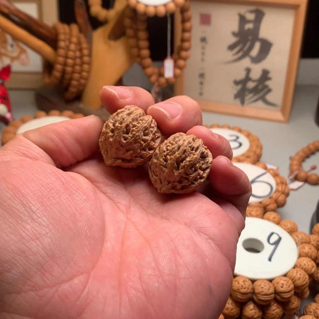 早***露手串桃核2.8小秋子手捻