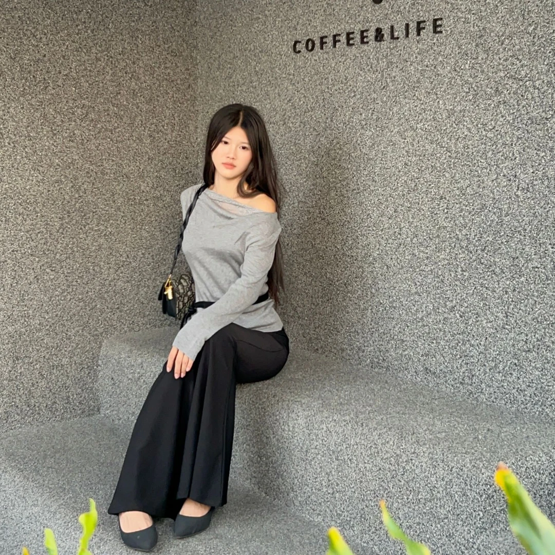 法式蕾丝斜肩上衣秋季新款修身显瘦韩版毛衣针织长袖
