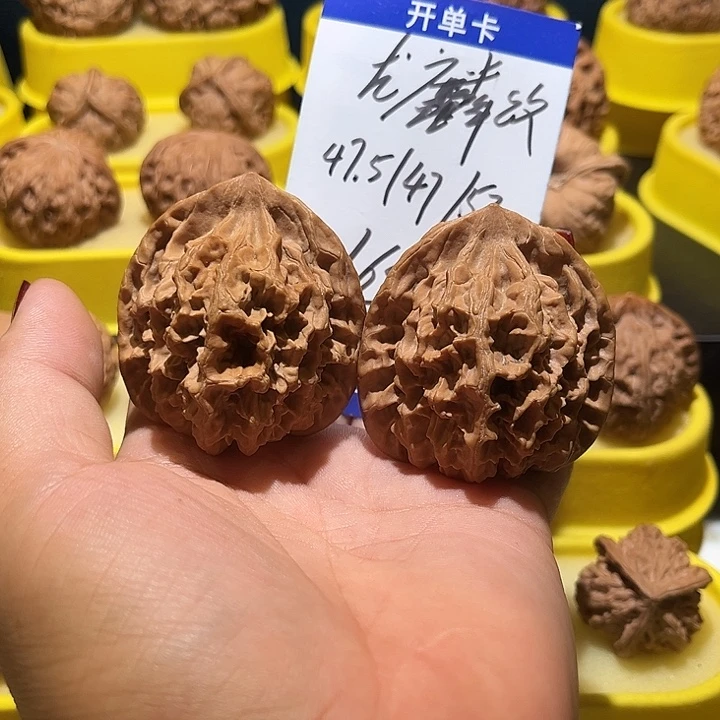 桃核把件龙鳞全品