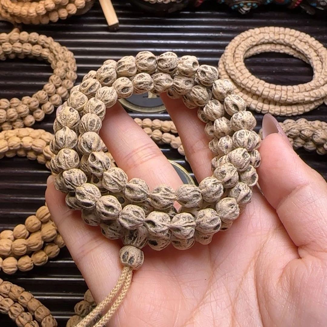 柏香籽/百香籽吊坠小*哥