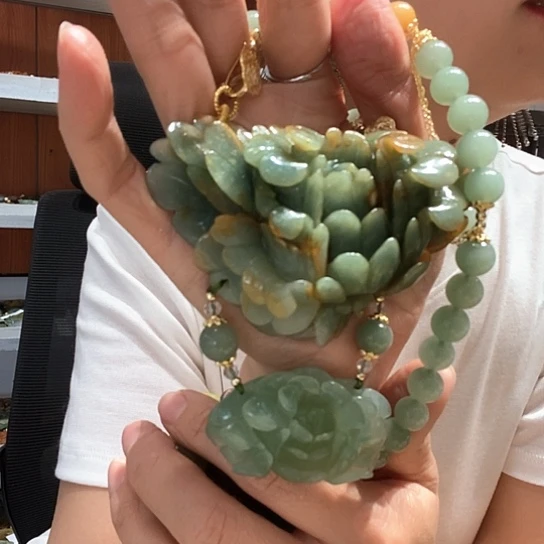 岫玉未镶嵌吊坠(赠链)