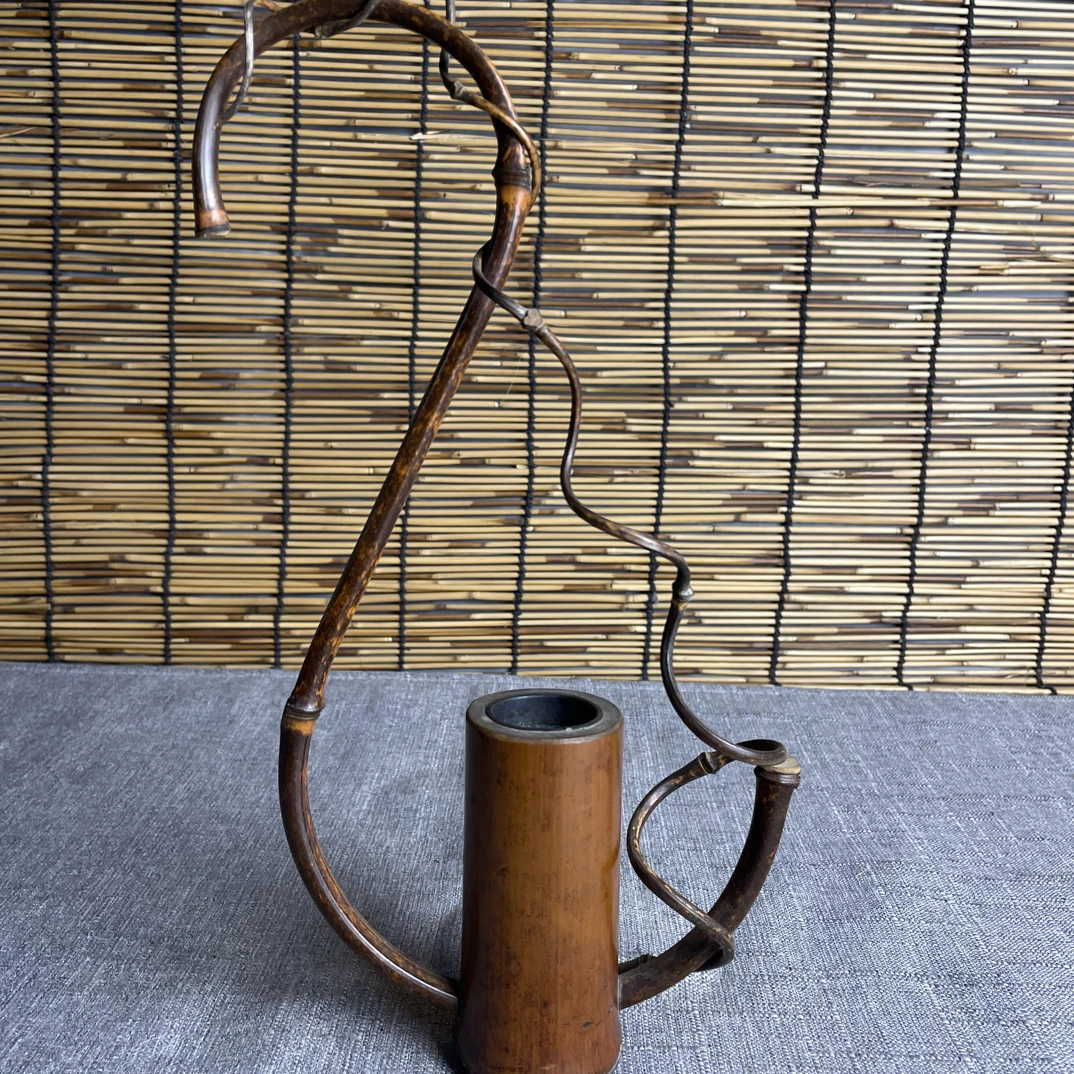 【老竹挂花入：竹韵天成，茶道花道的古雅孤品】