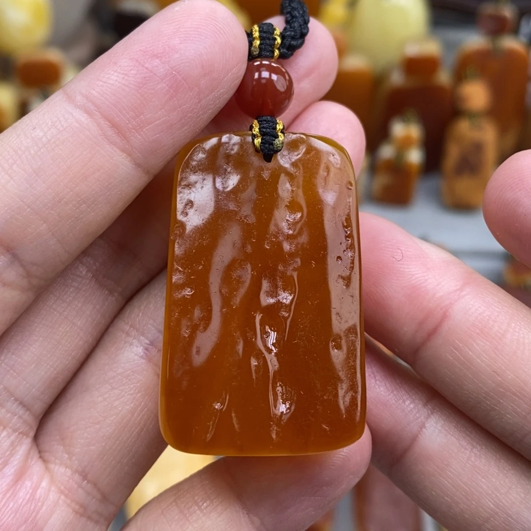 蜜蜡未镶嵌珠宝奇石