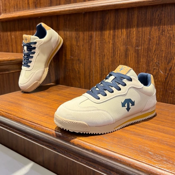 DL707-60秋季新品皮面潮男时尚休闲板鞋（标准码）