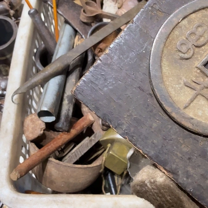 ****妞一物一图，工艺品。