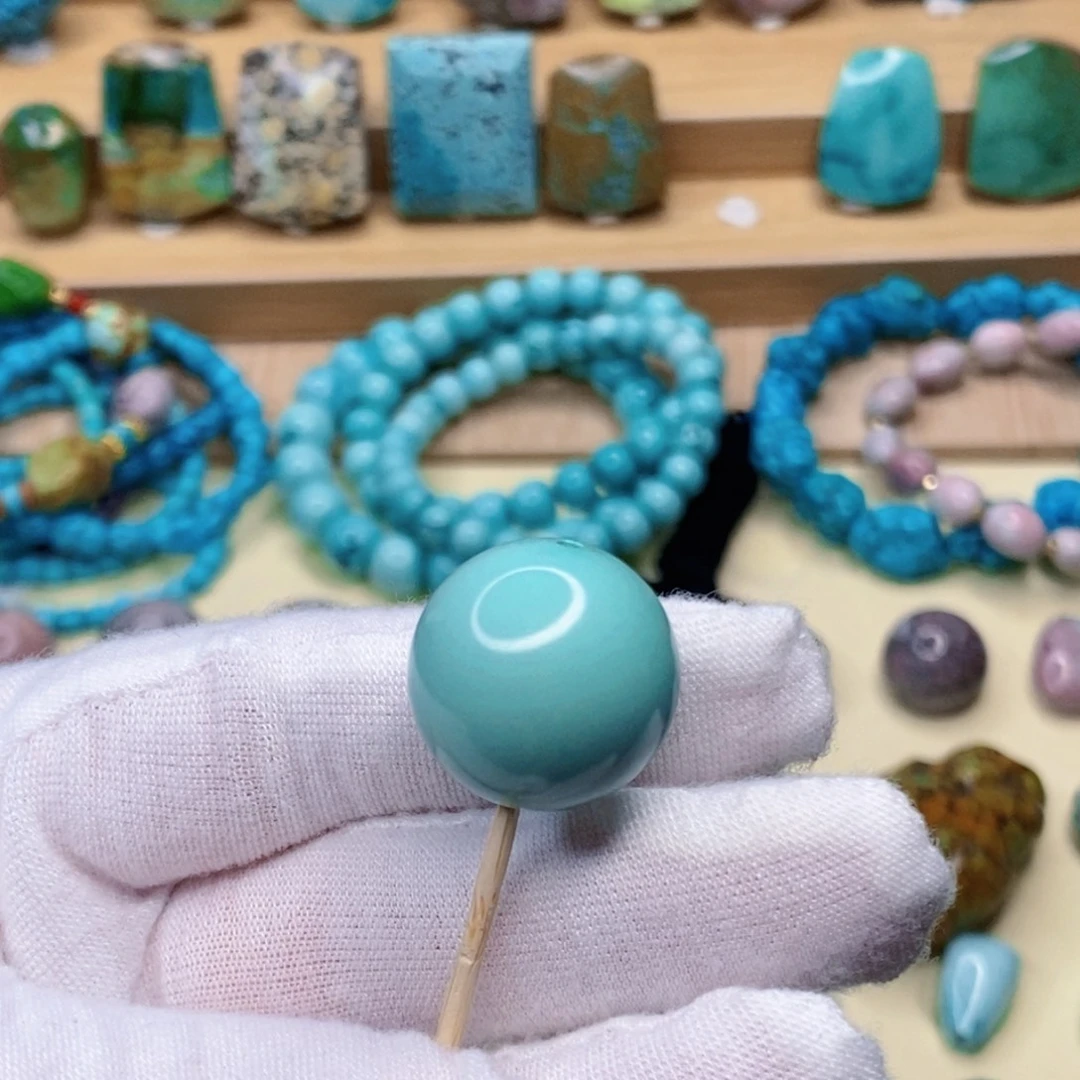 绿松石未镶嵌珠宝奇石