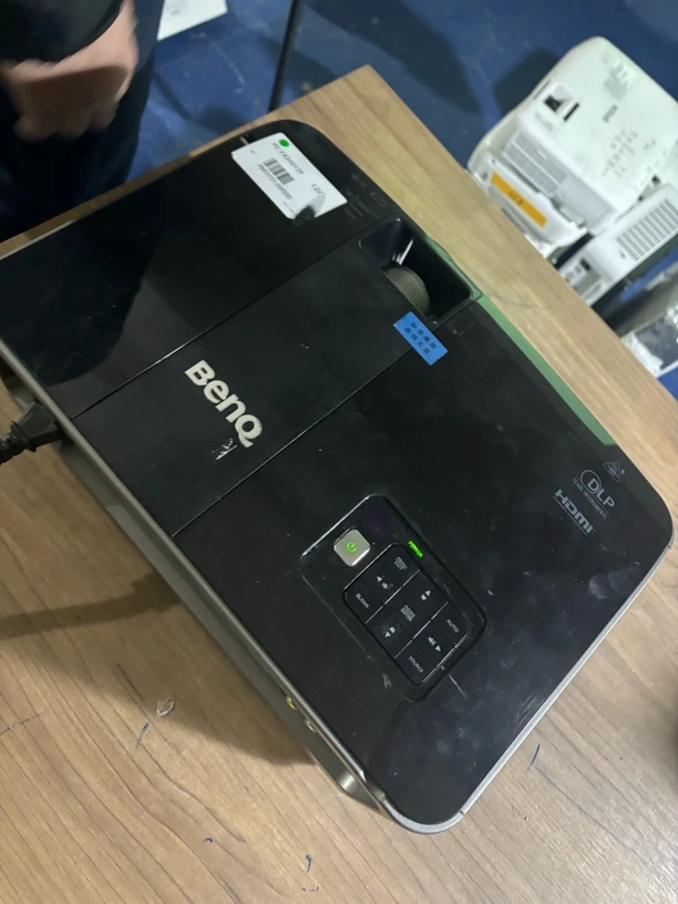 9新 Benq/明基 二手 明基投影仪 运费自理