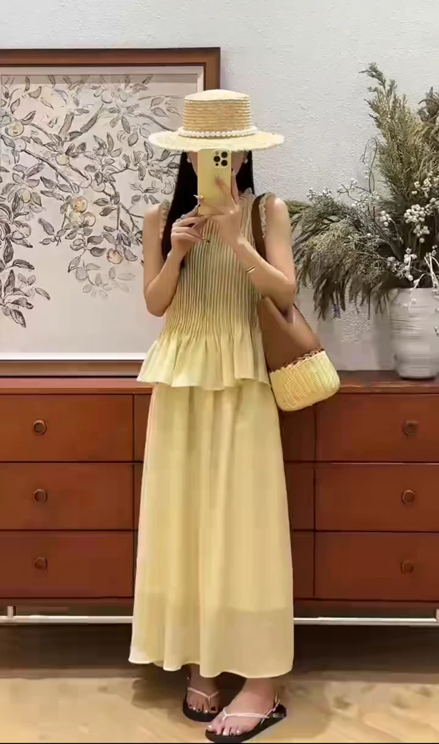 X119161-高腰宽松半身裙套装女夏季新款褶皱荷叶边背心两件套