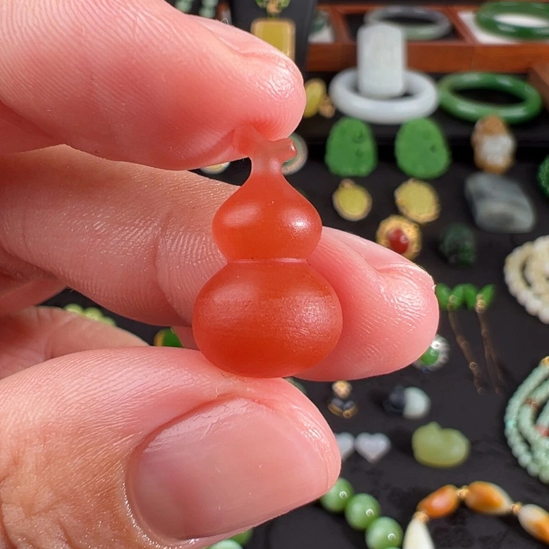 南红玛瑙未镶嵌颈饰南红满色饱满立体小葫芦
