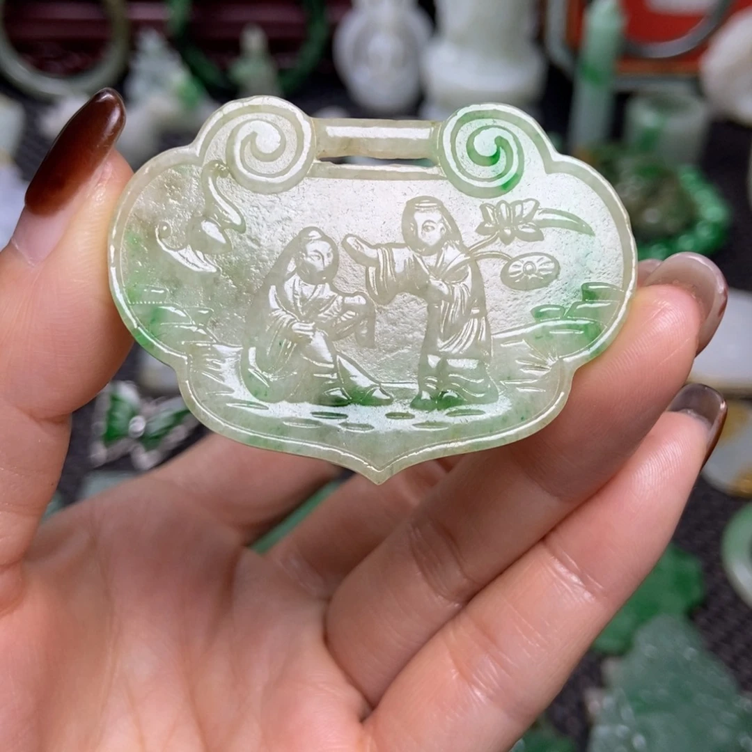 翡翠未镶嵌挂件清