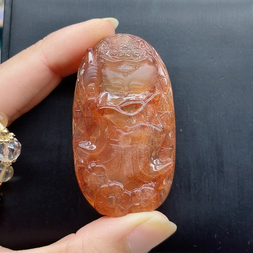 吊坠(不含链)未镶嵌水晶?