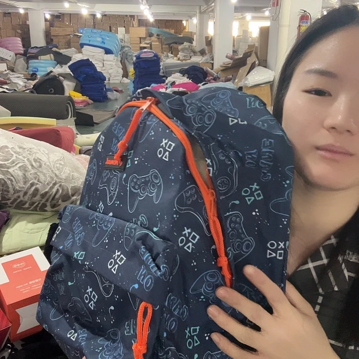 蓝色花花包啦啦啦啦啦