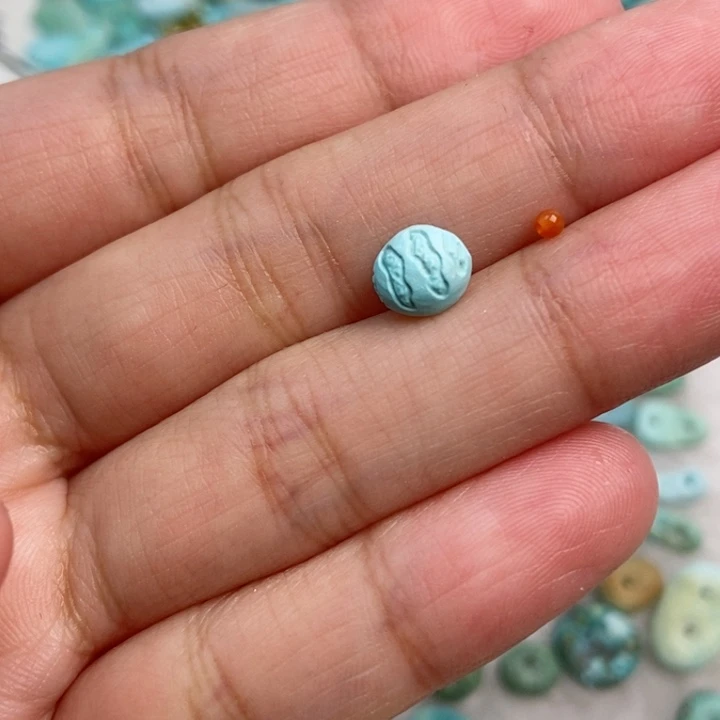 南红玛瑙未镶嵌珠宝奇石