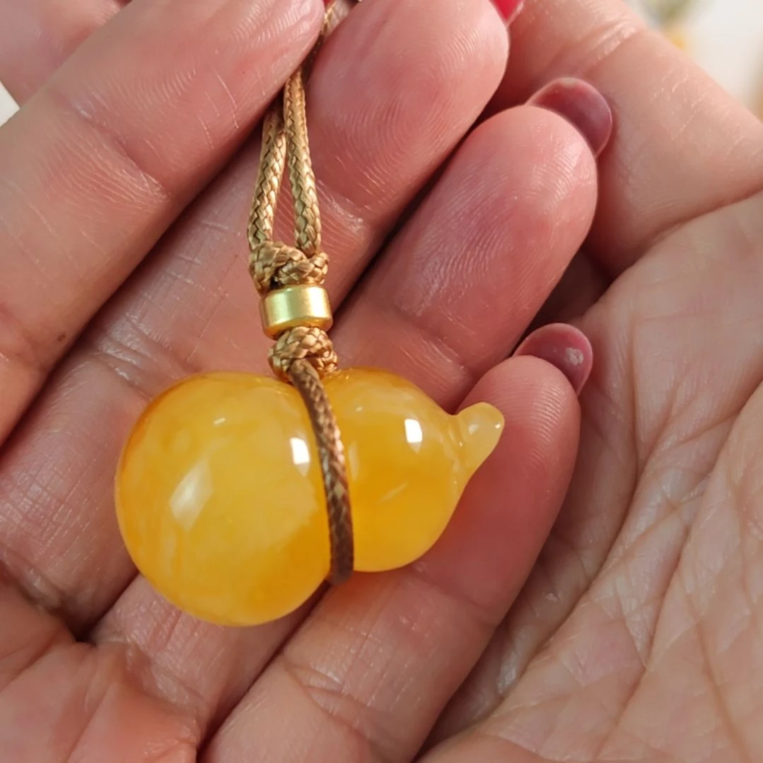 蜜蜡吊坠(赠链)未镶嵌L*