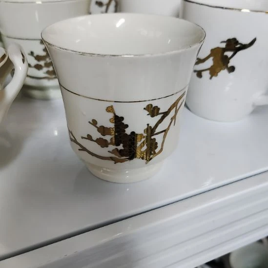 瓷片瓷器摆件,瓷片,沙锅,均有点瑕疵。