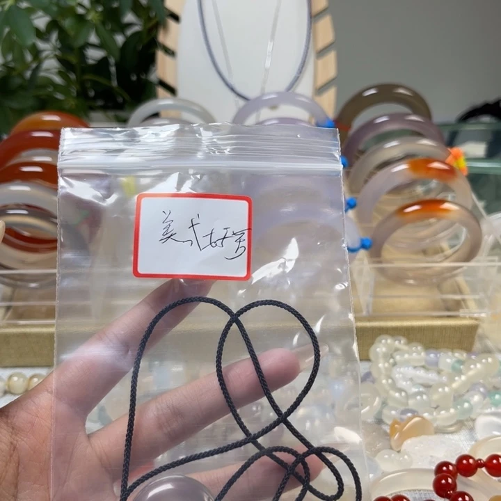 手镯玛瑙/玉髓未镶嵌q**^
