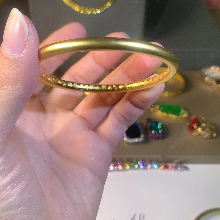 非金属114手镯。