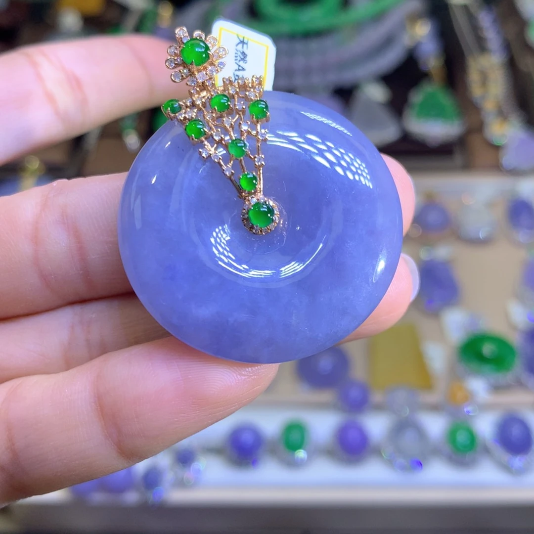 翡翠18K金镶嵌颈饰翡翠