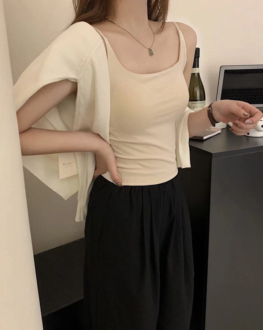 莫代尔吊带背心升级款修身显瘦带胸垫打底上衣（均码80-130斤）