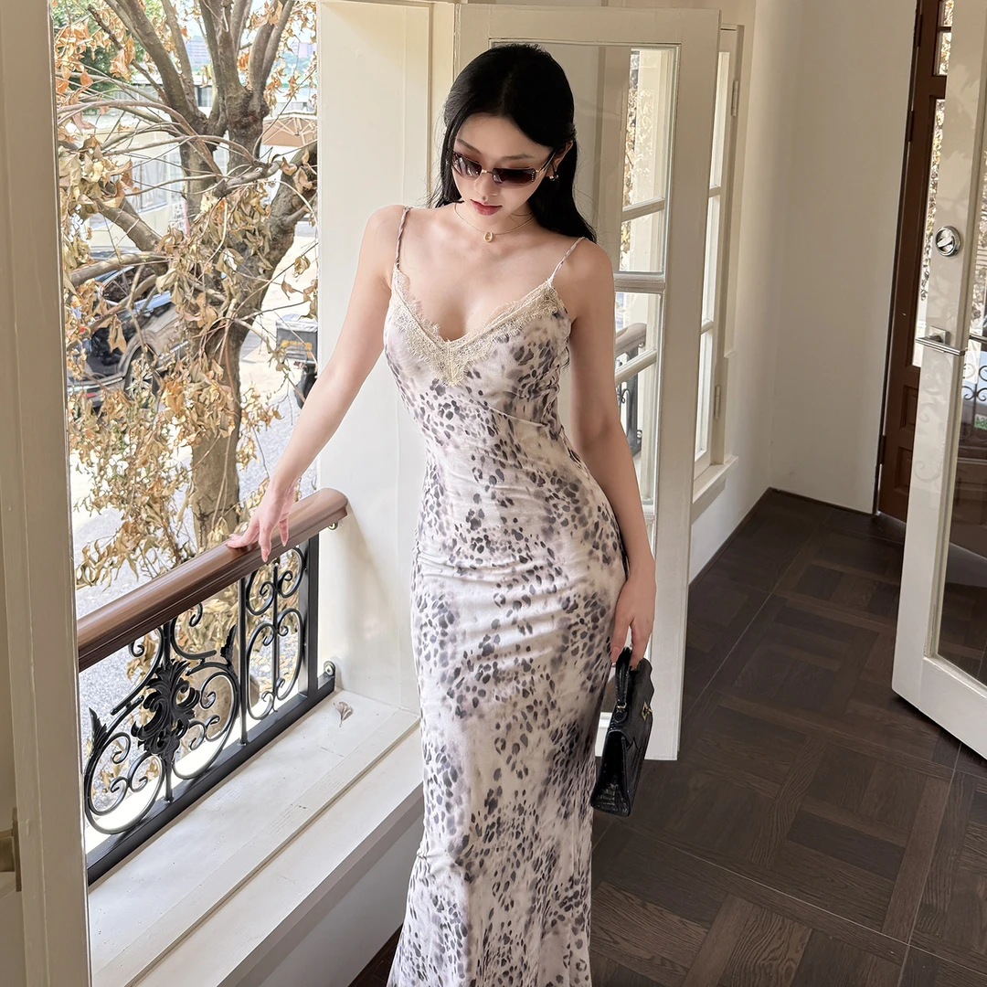 【野性魅力】蕾丝豹纹印花V领吊带连衣裙气质性感迷人修身包臀长裙