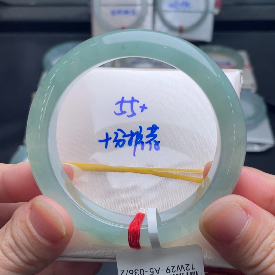 翡翠未镶嵌手镯翡翠手镯9