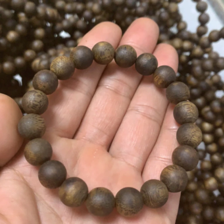 沉水浮绿奇楠1.0规格10克圆珠单圈手串