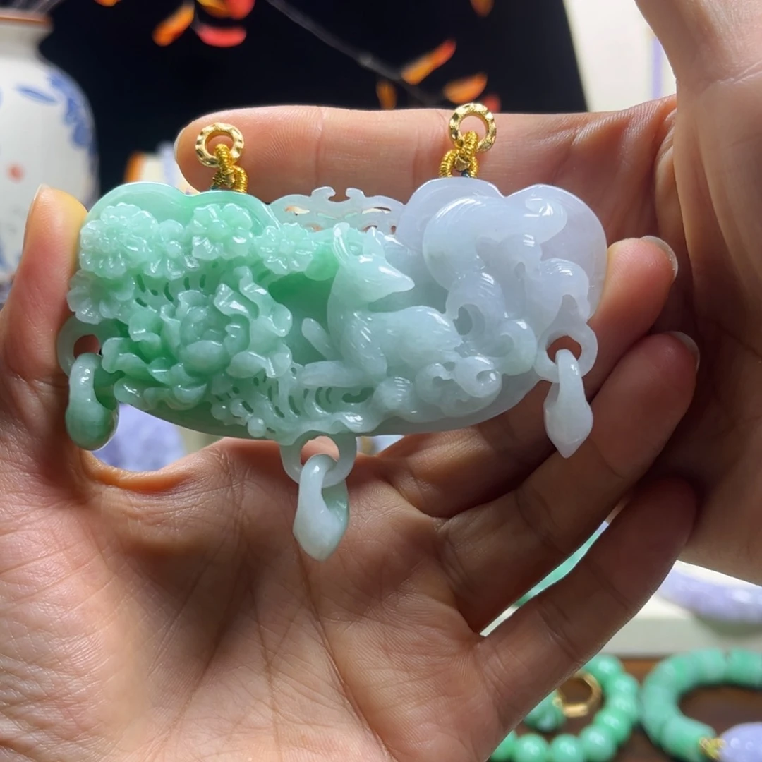 翡翠未镶嵌颈饰春**宝天然翡翠