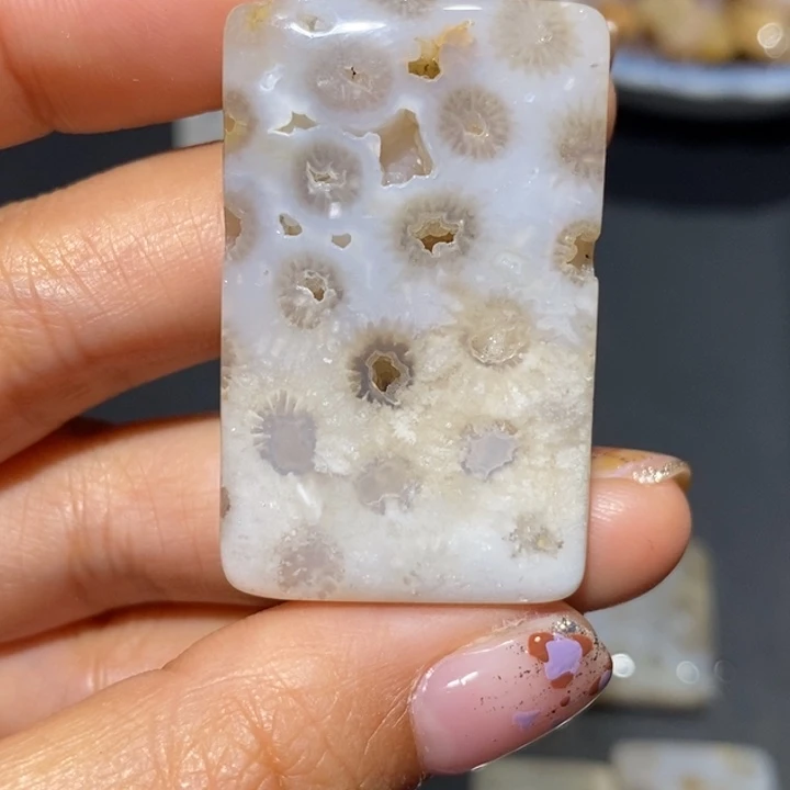 【闪购商品】未镶嵌珊瑚玉硅化玉