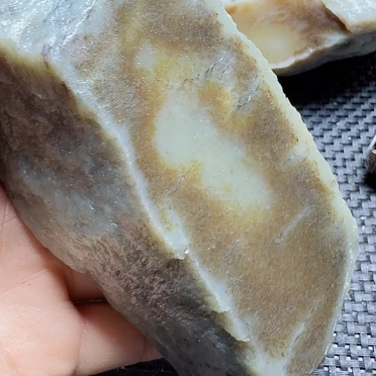 和田玉（糖玉）未镶嵌珠宝半成品