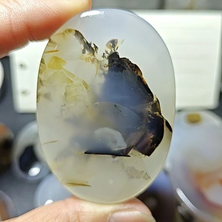 玛瑙/玉髓未镶嵌珠宝奇石