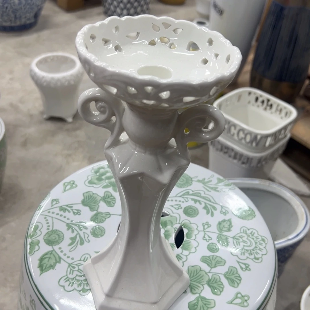 微瑕青花瓷器值得厚爱