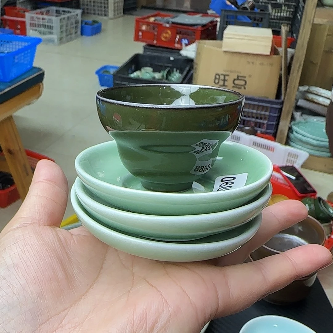 龙泉敬悦青瓷品茗杯微瑕