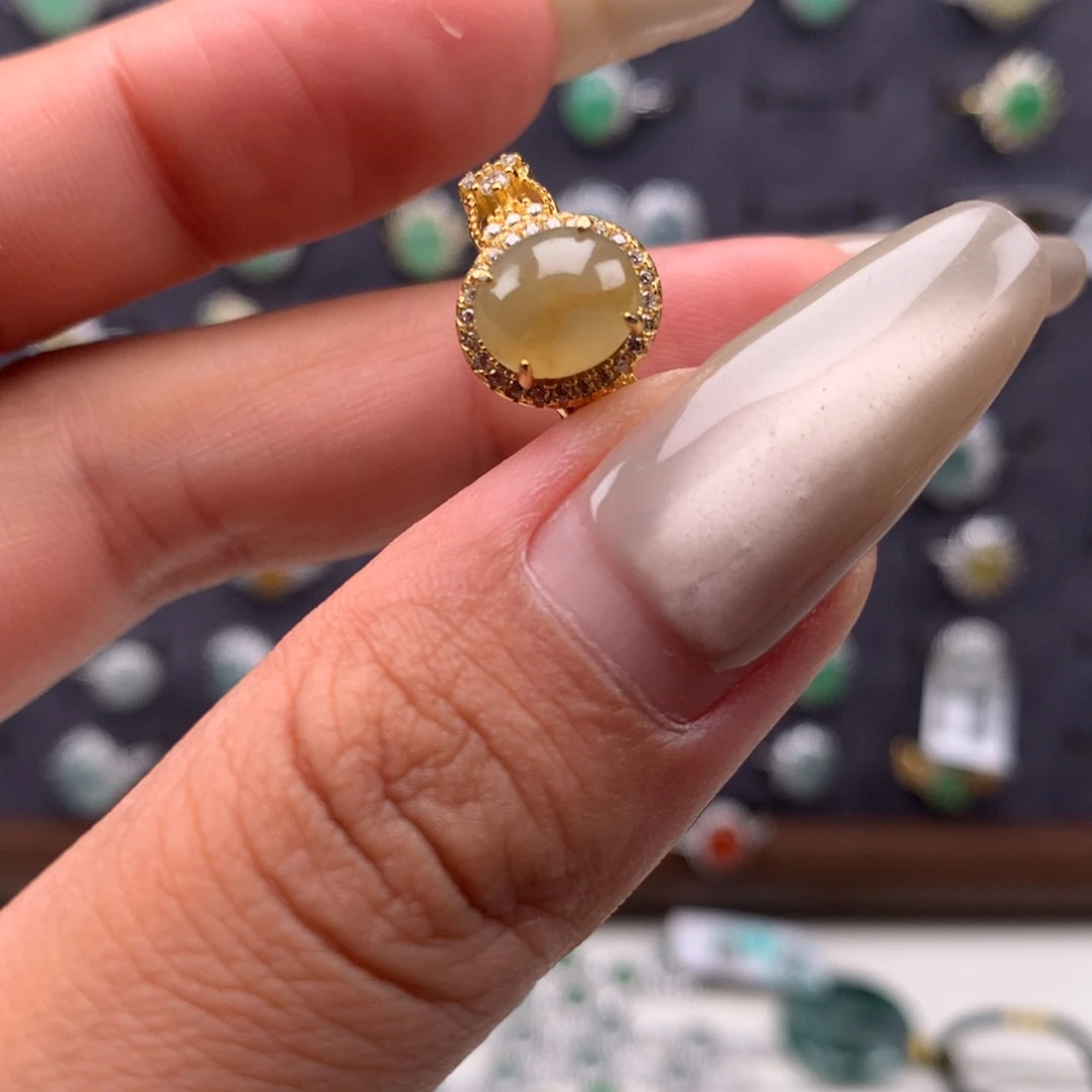 颈饰银S925镶嵌翡翠戒指