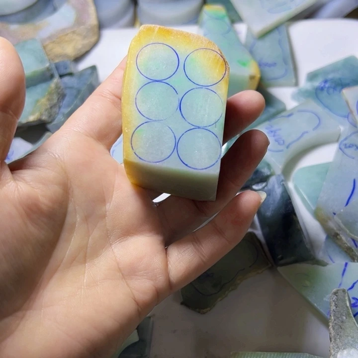 颈饰未镶嵌翡翠顺*