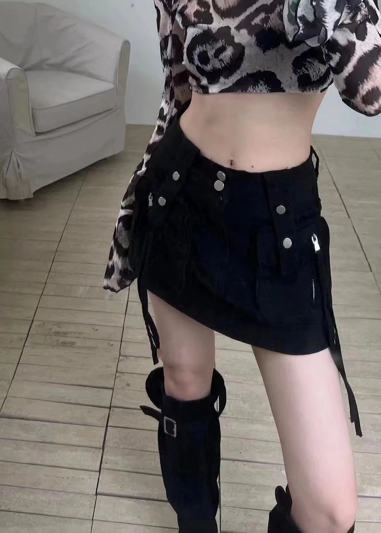 欧货时尚短裙高腰百搭夏季黑色显瘦网红性感设计感短款不规则重工