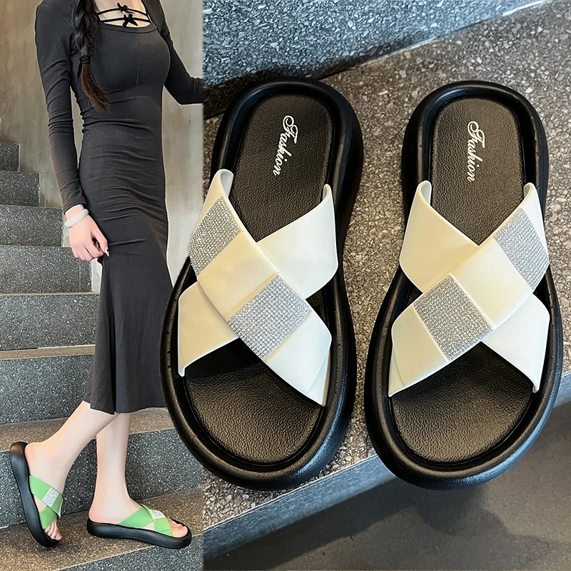 2024年新款8818交叉双格时尚百搭网红夏季软底外穿女士厚底女拖鞋