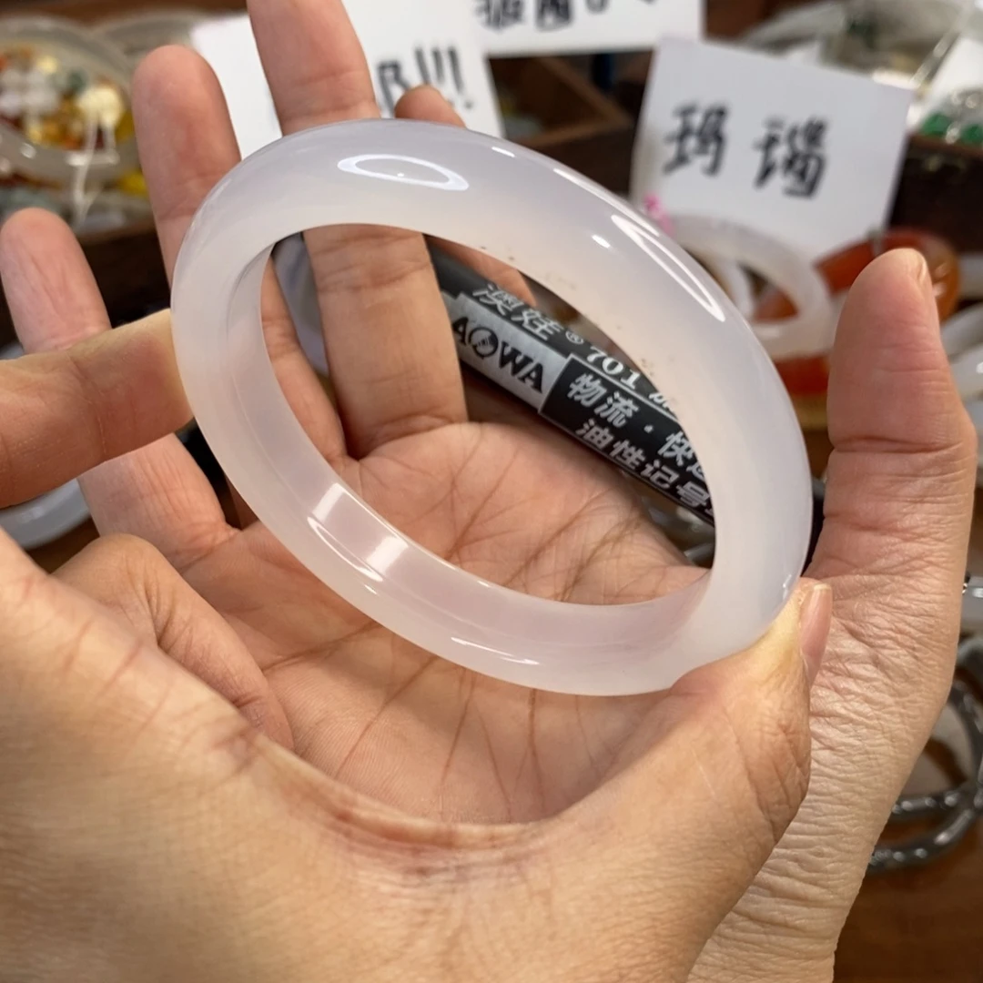 玛瑙/玉髓未镶嵌手镯C2。 62.3圈